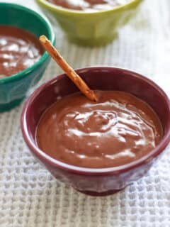 Nutella in pudding = deliciousness. Super yummy way to enjoy Nutella in refrigerated form!