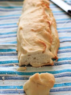 Good old fashioned Italian Bread. Very easy dough consistency and a great (vegan) addition to any meal!