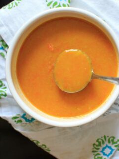 Carrot and Leek Soup - one pot meal ready in 30 minutes. Super flavorful and healthy vegetable meal!