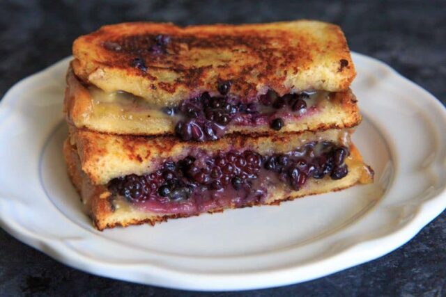 Blackberry Brie Grilled Cheese Sandwich