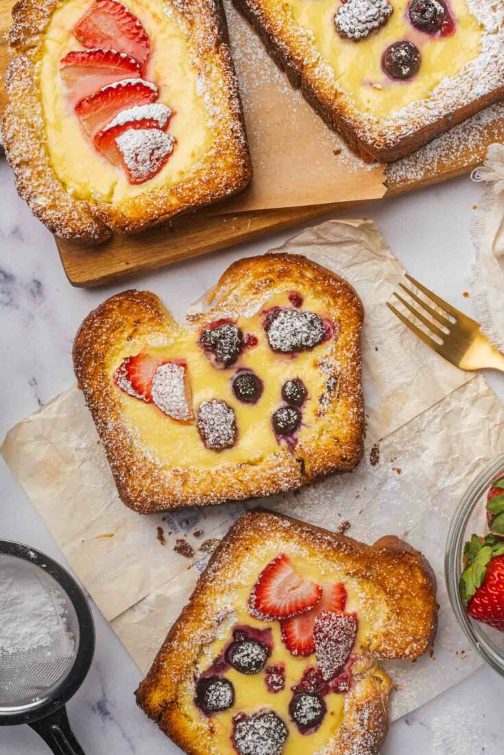 yogurt custard toast topped with fruit